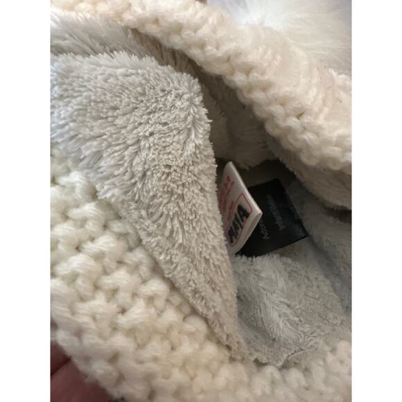 Kombi cable knit beanie child infant toddler hat white snow winter cap fur Toque - Picture 6 of 9